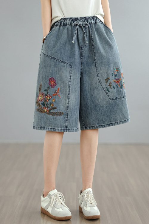 Women Blue Embroidered Pockets Denim Shorts Summer Outfit Ideas Shorts for Women Blue Embroidered Pockets Denim Shorts Summer outfit ideas