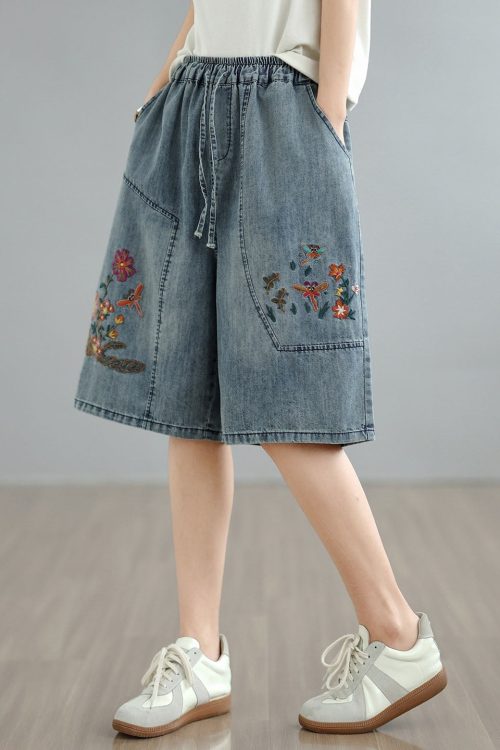 Women Blue Embroidered Pockets Denim Shorts Summer Outfit Ideas Shorts for Women Blue Embroidered Pockets Denim Shorts Summer outfit ideas