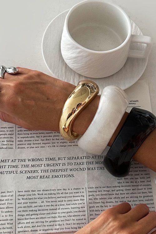 Dye Acrylic Wide Curved Vintage Bangle for Dye Acrylic Wide Curved Vintage Bangle